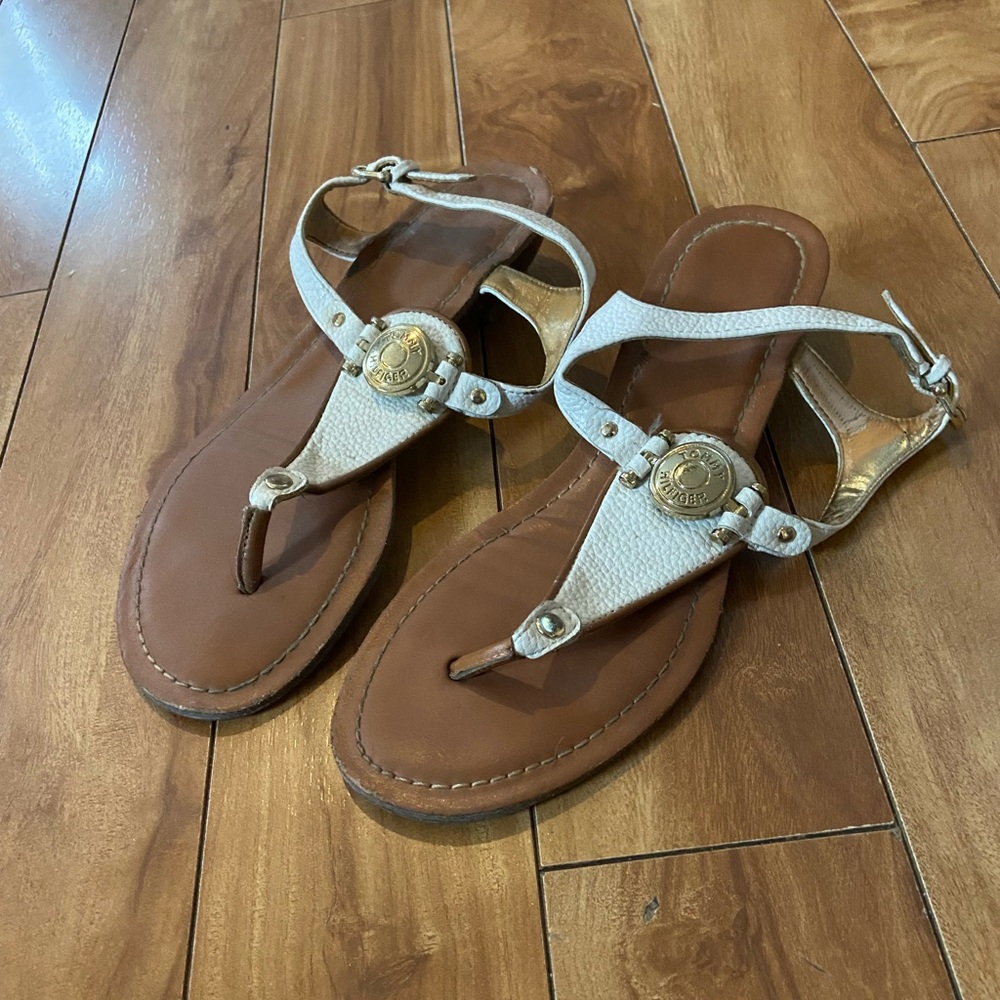 Tommy Hilfiger Women’s Size 6.5 Wedged Sandals T-Strap White Ankle Buckle